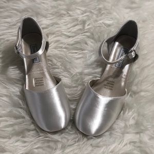 Touch ups Clarissa white special occasion shoes